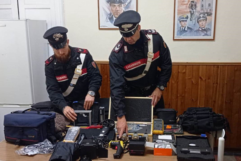 Tentano un furto alla Cerutti, i Carabinieri li arrestano in flagranza